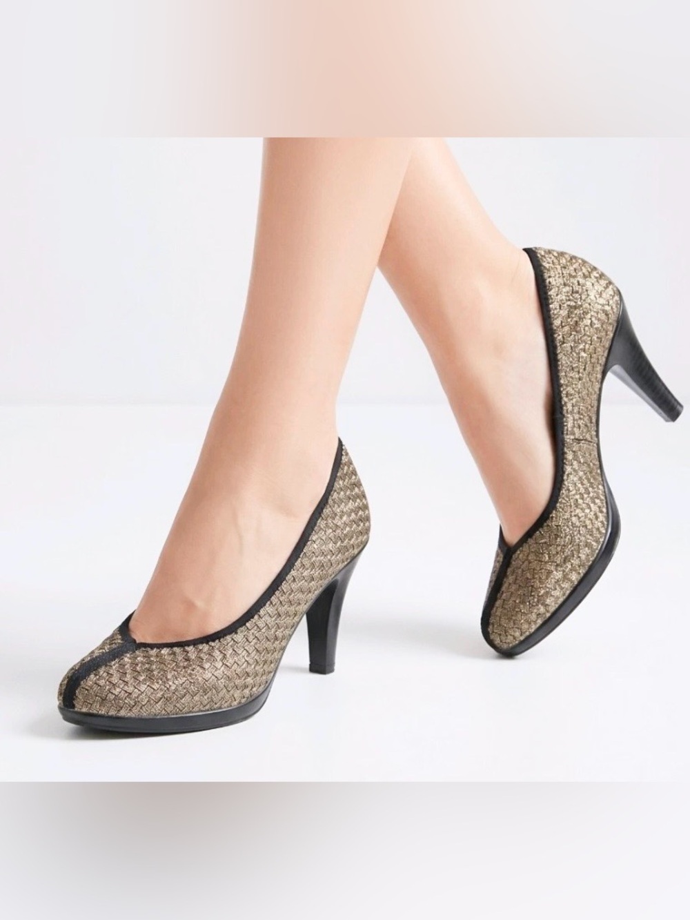 bernie mev. Legend metallic gld woven 4” heel peep toe pump SZ 6.5 office siren